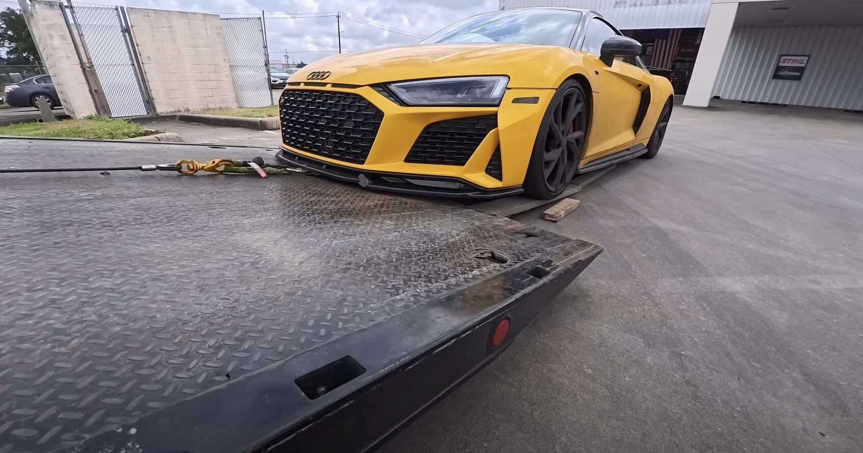 Flatbed Towing - Professional towing service in Pembroke Pines, FL